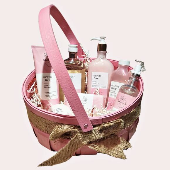 ROSE VANILLA LOVE GIFT BASKET 7 PIECE AROMATHERAPY BY BATH & BODY WORKS NEW - Picture 1 of 5